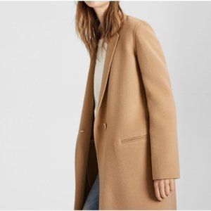 Gorgeous Theory peacoat in like new condition! Perfect for fall/winter!